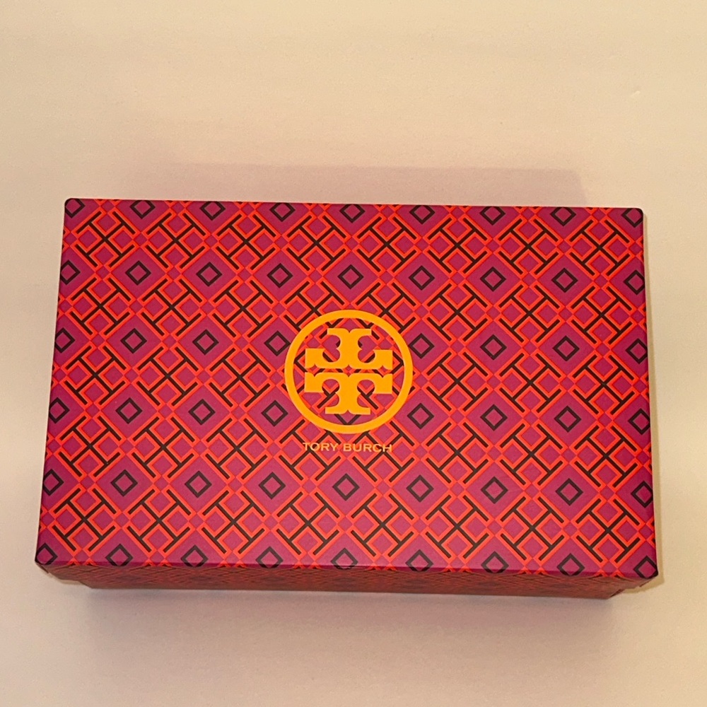 Tory Burch Box🌷 - Picture 2 of 6